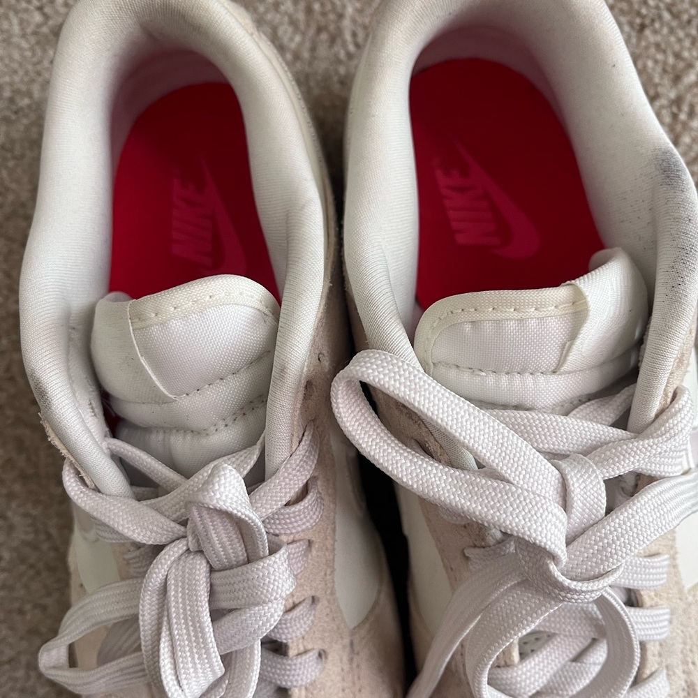 Nike White Pink Beige Sneakers - Picture 3 of 3